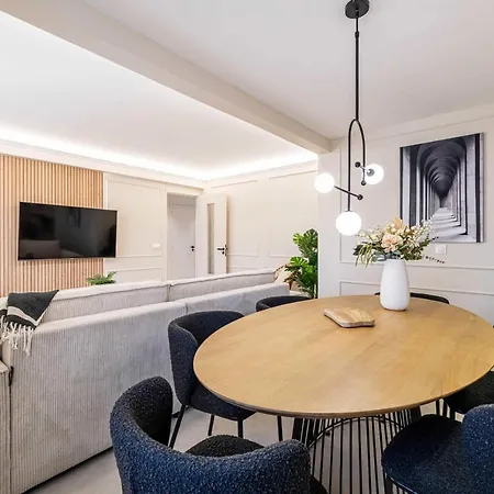Beautiful Haussmannian - South Balcony * Cannes