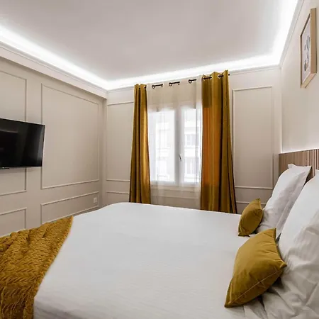 Beautiful Haussmannian - South Balcony * Cannes
