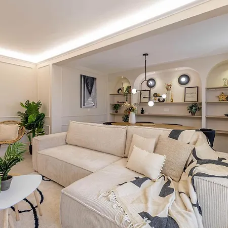 Apartment Beautiful Haussmannian - South Balcony